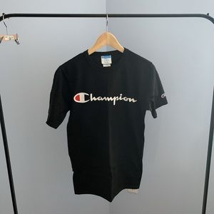 CHAMPION - GRAPHIC TEE